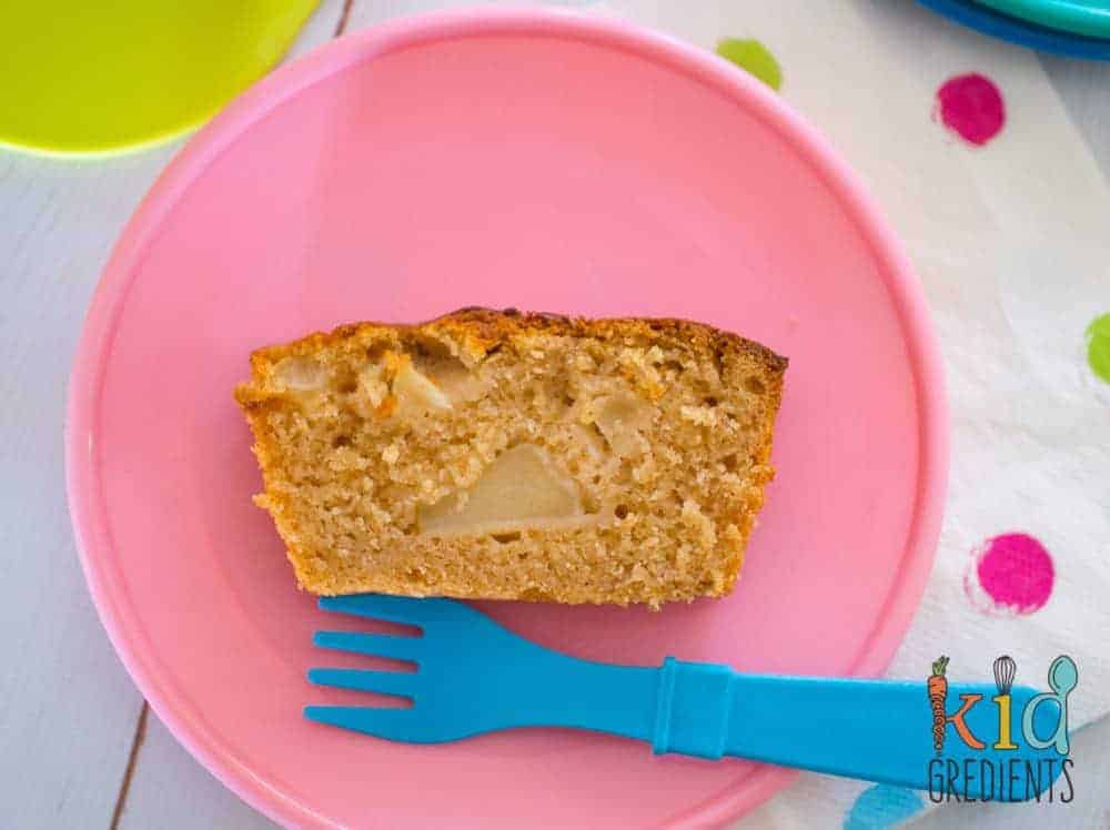 This apple cinnamon loaf is perfect in the lunchbox and goes in the freezer too! Easy to bake recipe that is so yummy!