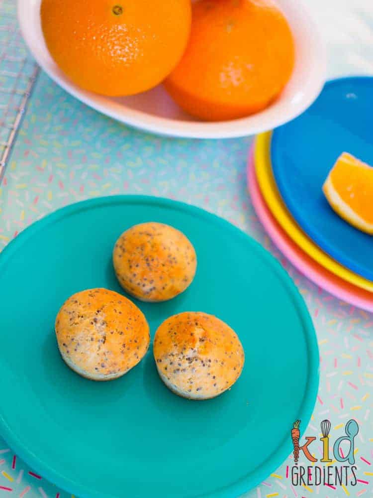These orange and poppyseed mini cakes with hidden chia are fab in the lunchbox and easy to make. The recipe makes a whopping 36 mini cakes or 12 large and 12 mini. Super kid friendly.