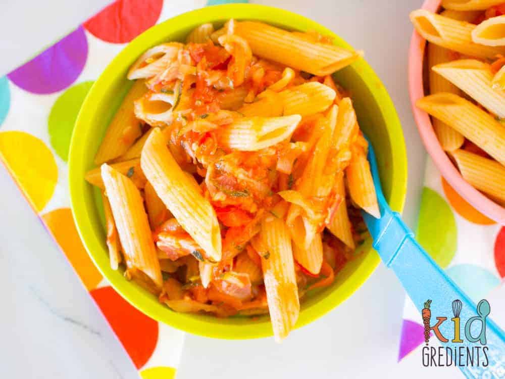 Superhero pasta sauce, the best way to cram your weeknight pasta with a stack of veggies! Easy to make recipe that is super kid friendly and sweet due to the capsicums! #recipe #pastasauce #kidsfood #veggies