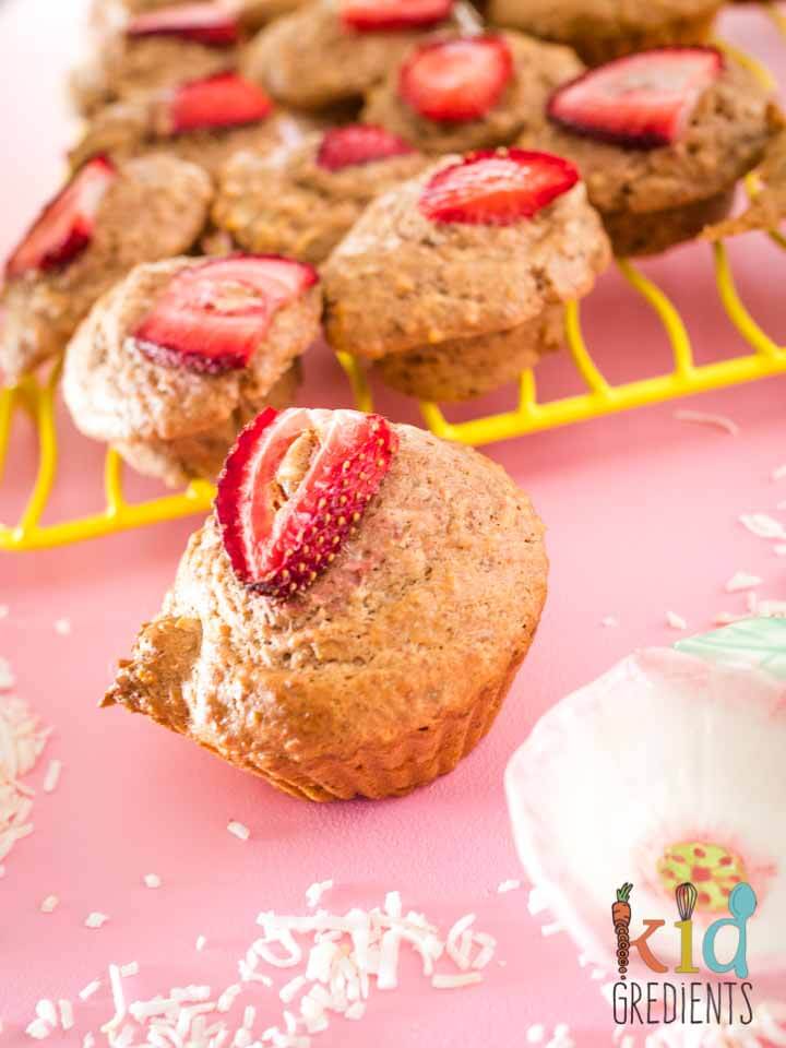 strawberry smoothie breakfast muffins