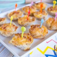 Teeny tiny quiches, thes easiest lunchbox item you can make! Easy recipe that's a kid friendly lunchbox item!