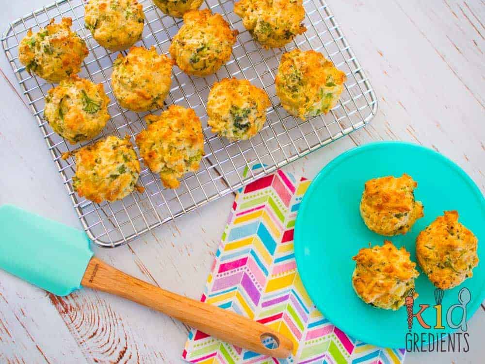 broccoli and cheese mini muffins, a savoury muffin perfect for the lunchbox. Easy to make and super kidfriendly freezer friendly too! #kidsfood #yummy #recipe #healthykids