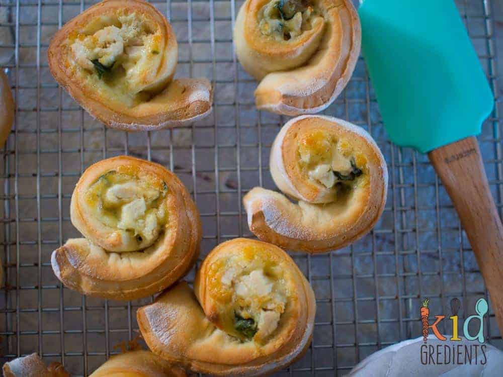 Chicken, cheese and spinach yoghurt dough scrolls, your new favourite flavour! Great in the lunchbox and freezer friendly! Easy to make recipe that the kids will love!