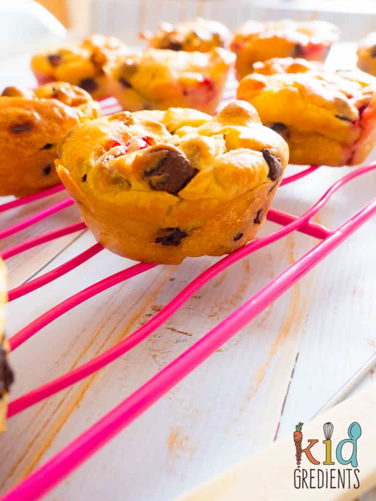 strawberry choc chip mascarpone muffins