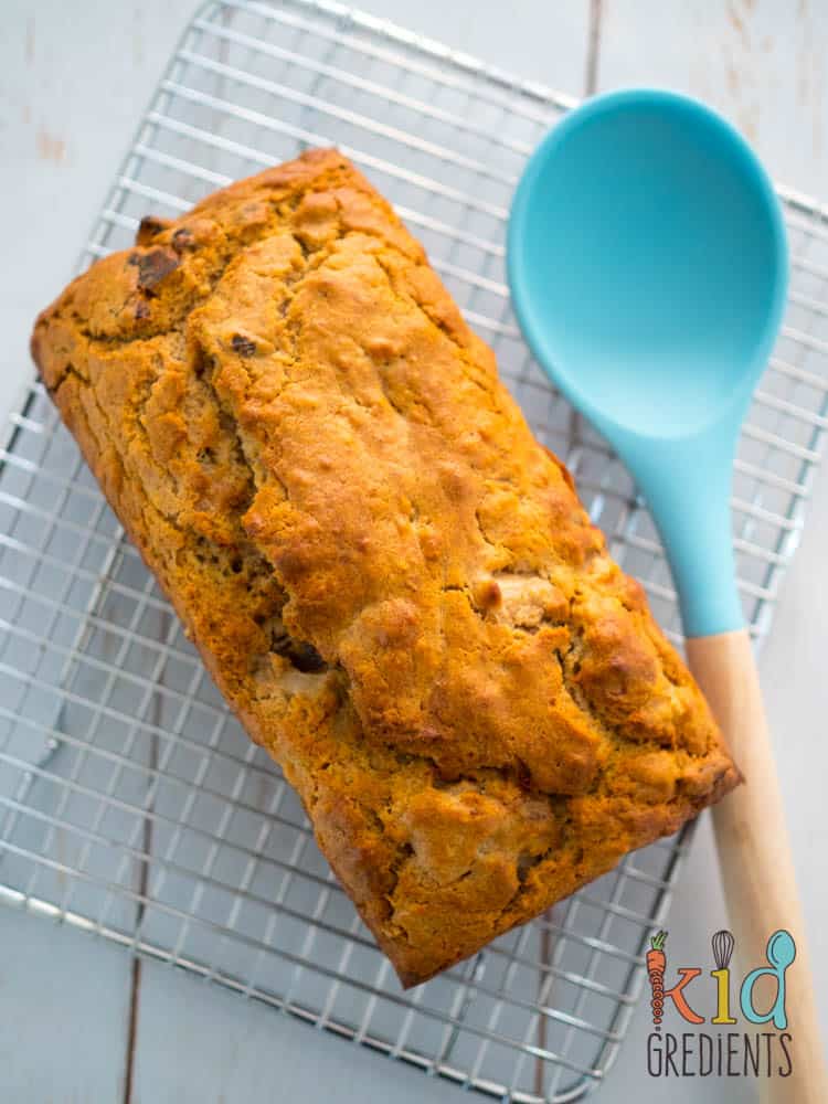 Pear and date loaf