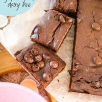 chocolate brownies, cut into squares
