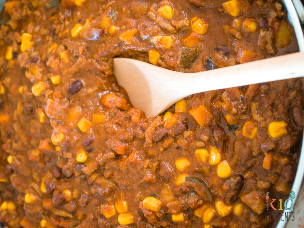 Can you see all the veggies in this best ever veggie packed chilli con carne?